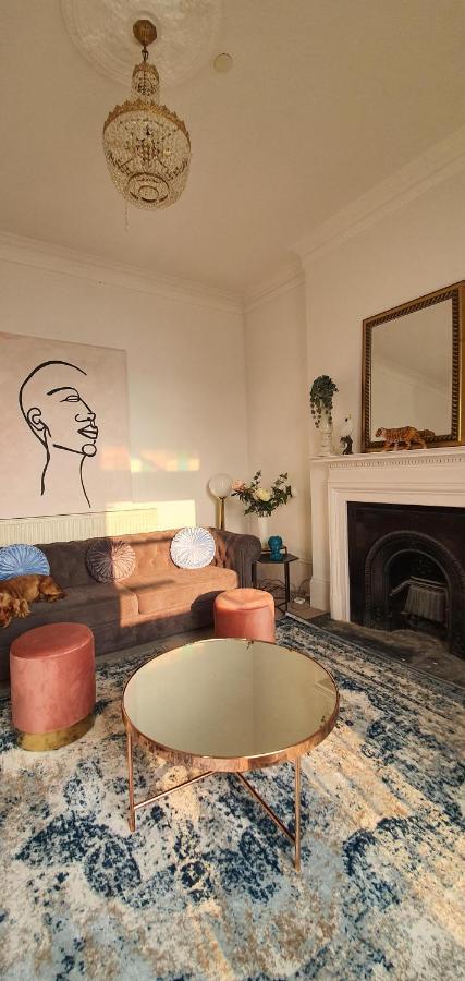 Elegant 5 Bed 4 Bath 'Vogue House' Parisian Style Home Margate Eksteriør billede