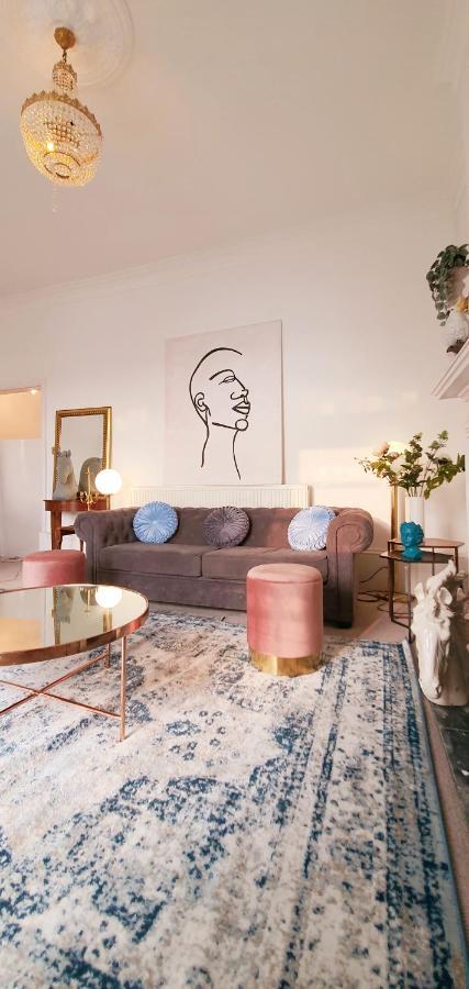 Elegant 5 Bed 4 Bath 'Vogue House' Parisian Style Home Margate Eksteriør billede