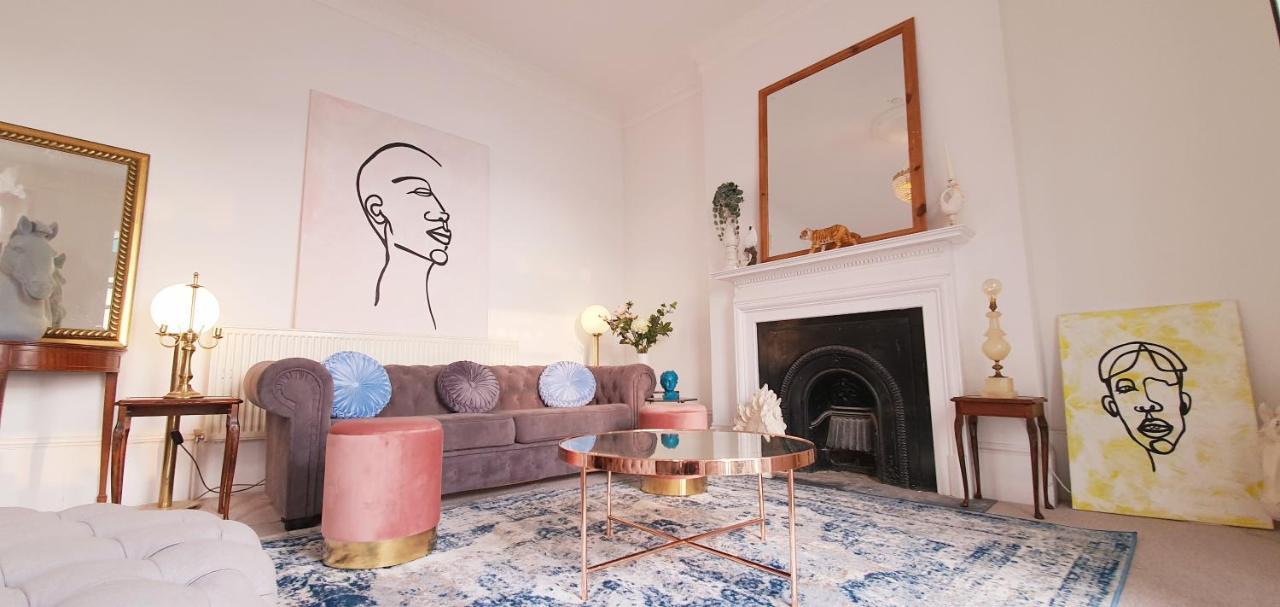 Elegant 5 Bed 4 Bath 'Vogue House' Parisian Style Home Margate Eksteriør billede